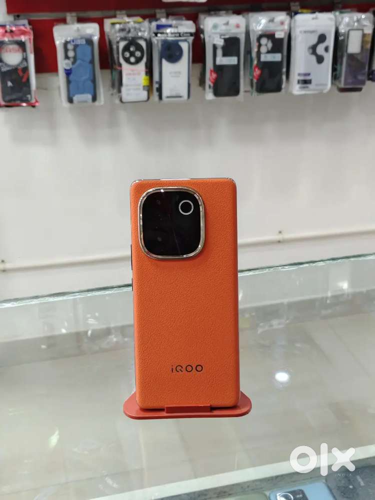 Iqoo z9s pro / 12gb / 256gb / orange colour
