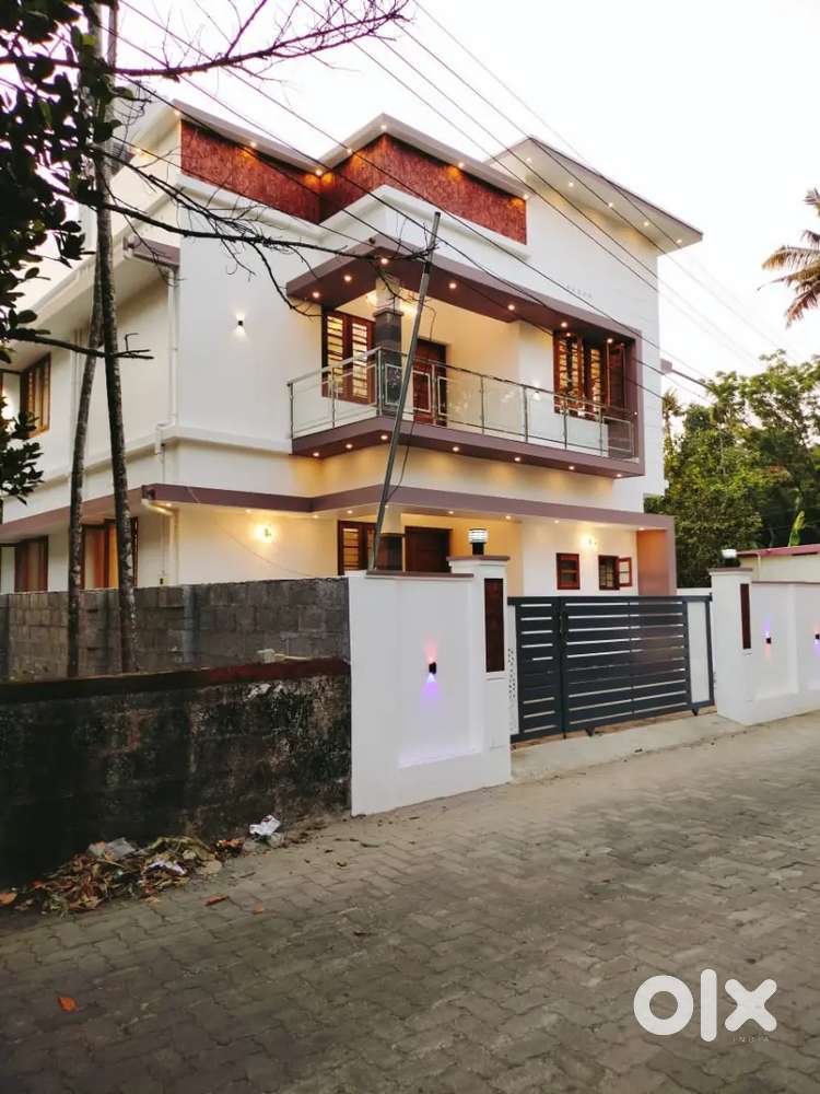 House for sale varapuzha muttikkanam