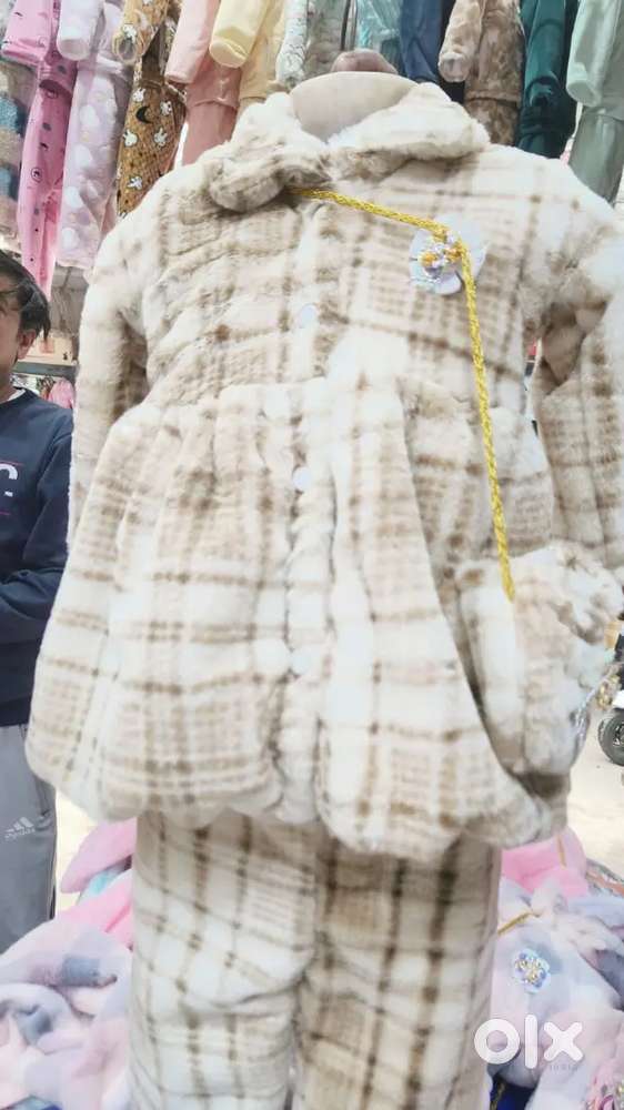 Helper job in Ready-made garments shop