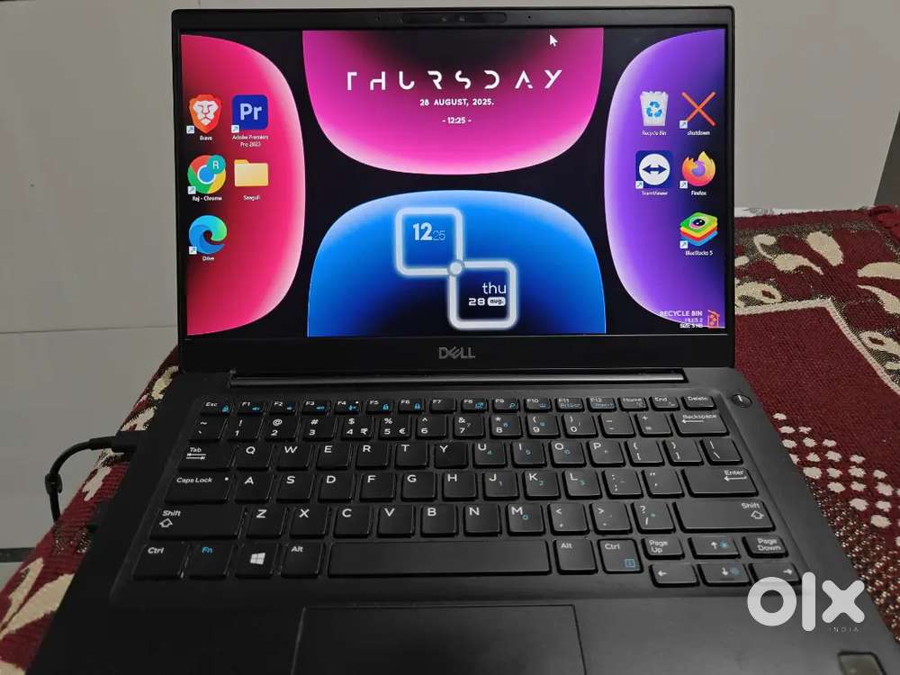 Dell Laptop 8GB Ram /256GB SSD Amoled display