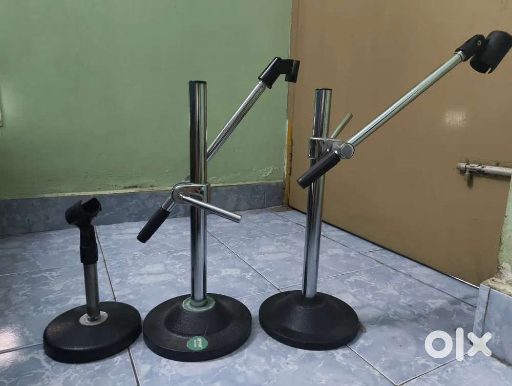 Amplifier and speaker