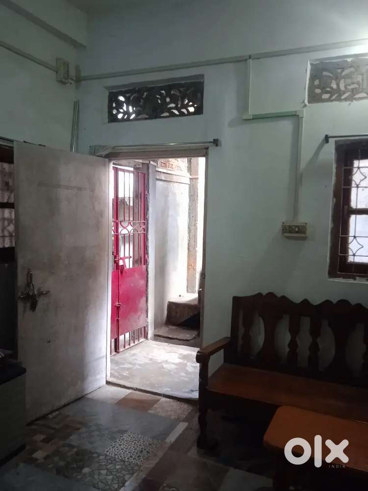 Land with building 4 floors