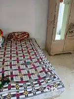 Steel ki setti gadla sathe 2 deva ni chhe