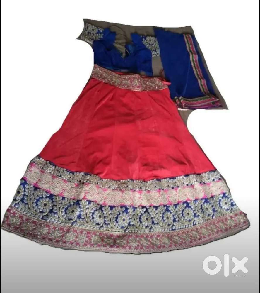 Heavy Embroidered Lehenga Choli with Dupatta – Excellent Condition