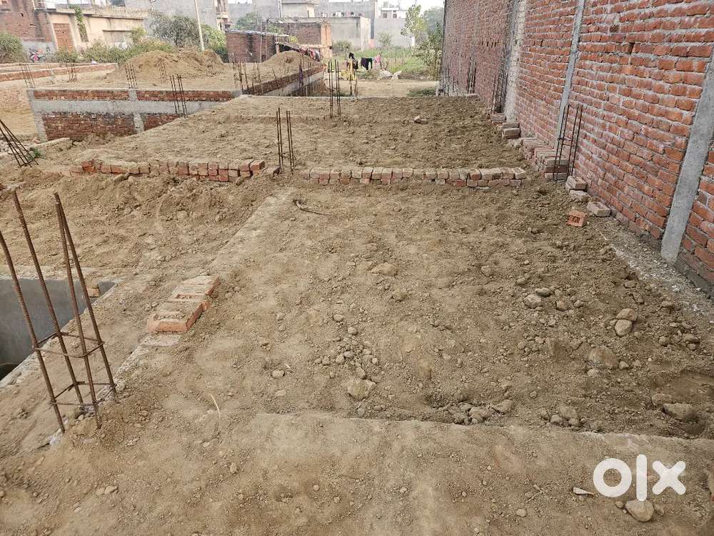 3 room set plot with foundation