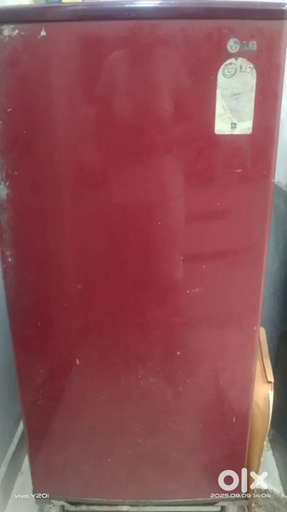 LG fridge in running condition