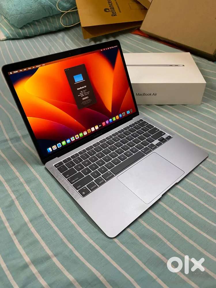 Mac Book M1