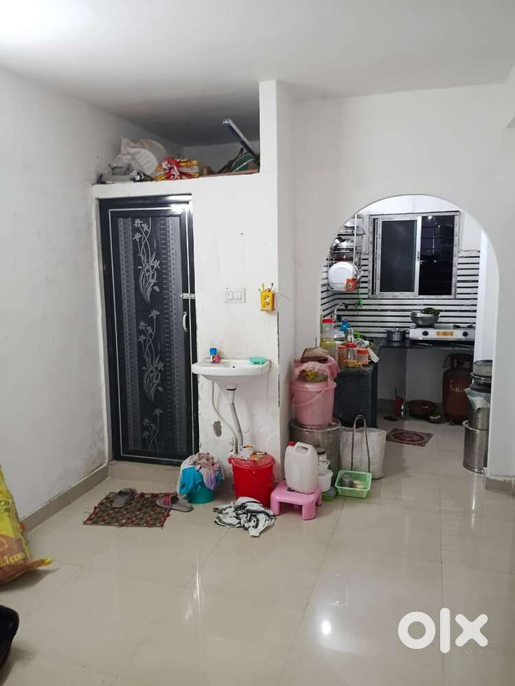 2bhk flat for sale in santinagar chingrighata sector4,No loan propert