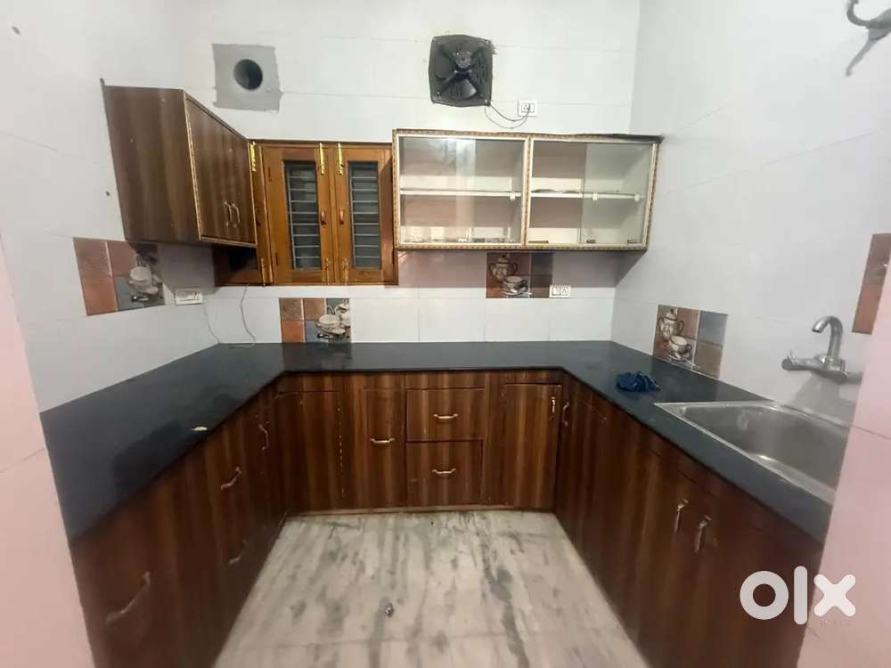 Indipendent without owner 2bhk complete ground floor mohit nagar wadia