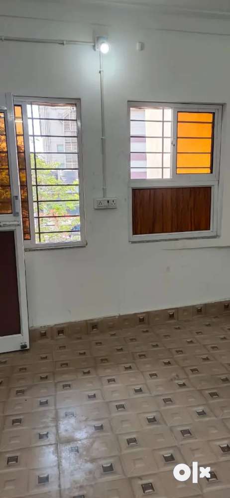 Available 1 room set house for rent in sakchi/golmuri