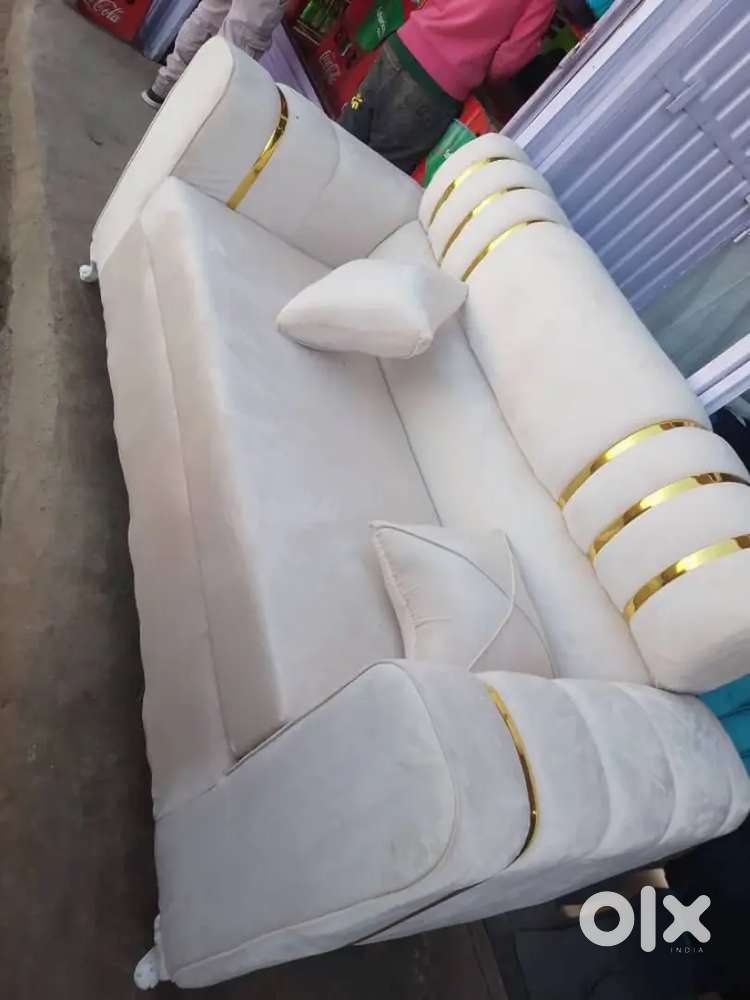 3 SEATER SOFA AVAILABLE IN STARF FURNITURE