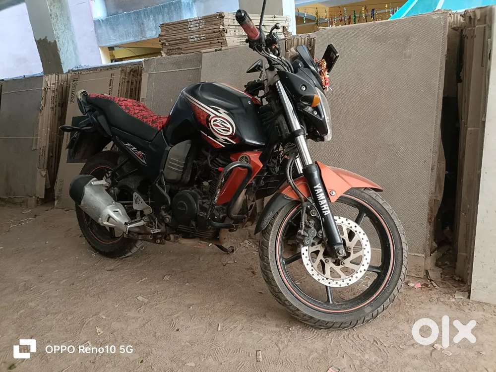 Yamaha fzs