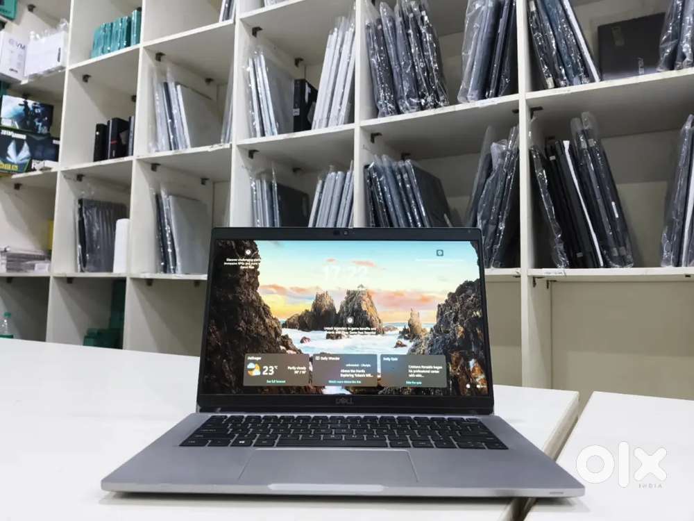 Powerful Laptop Dell Laptop i7-11th Gen 32GB RAM 512GB SSB Free Bag