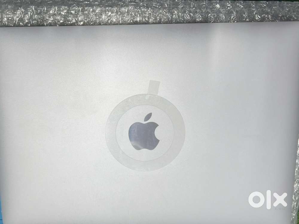 APPLE MACBOOK pro  M2 Chip