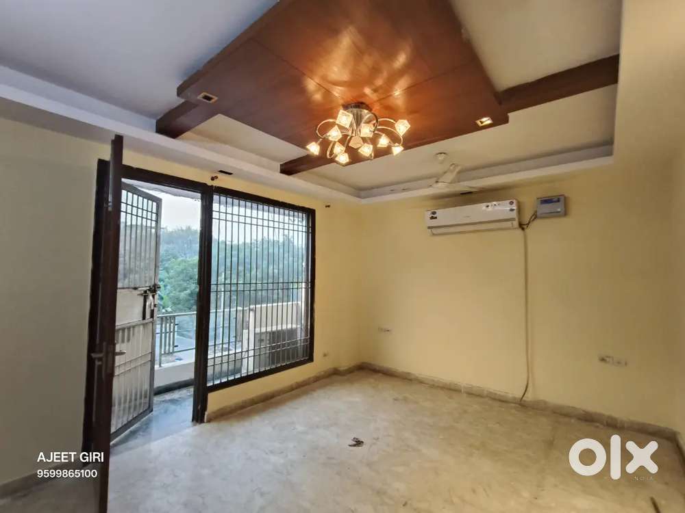 5 bhk floor with lift and parking for rent