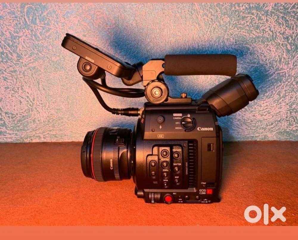 Canon c200