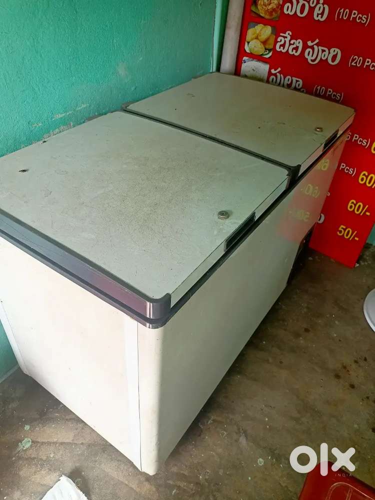 Voltas 320 ltrs chest fridge 4000