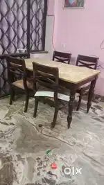 4 seater Dinning table