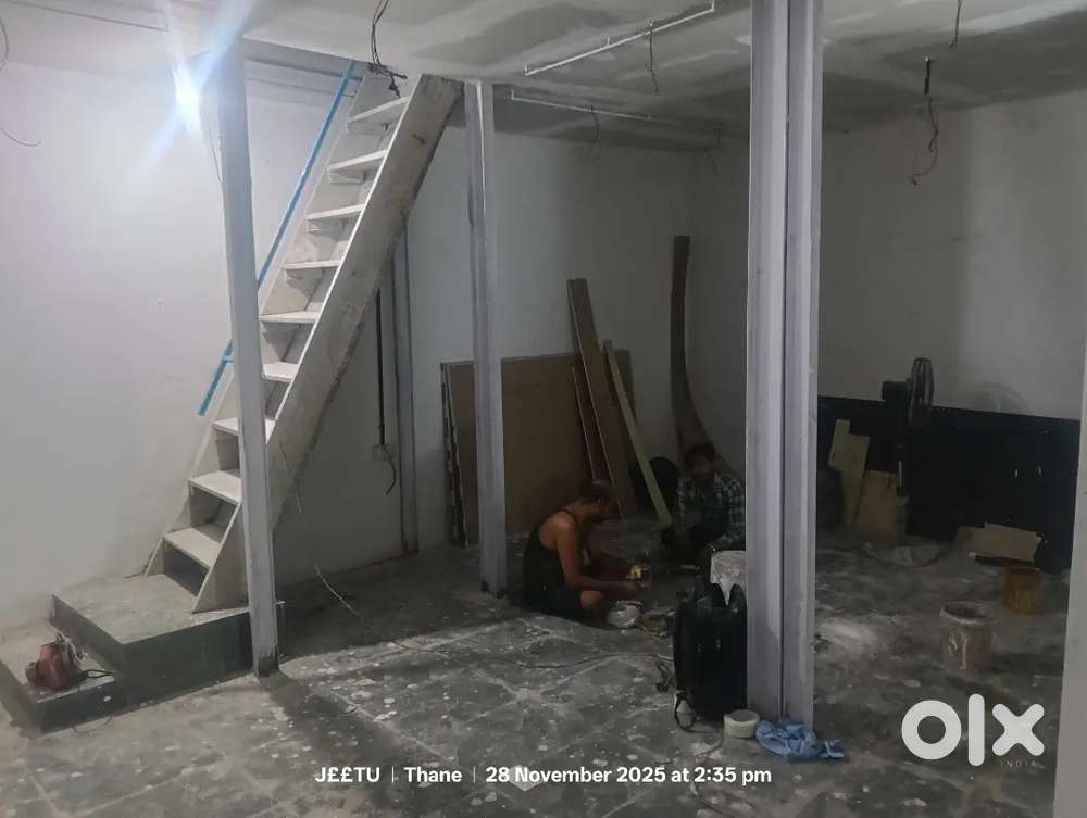 Shop for rent and looking as gallery or showroom