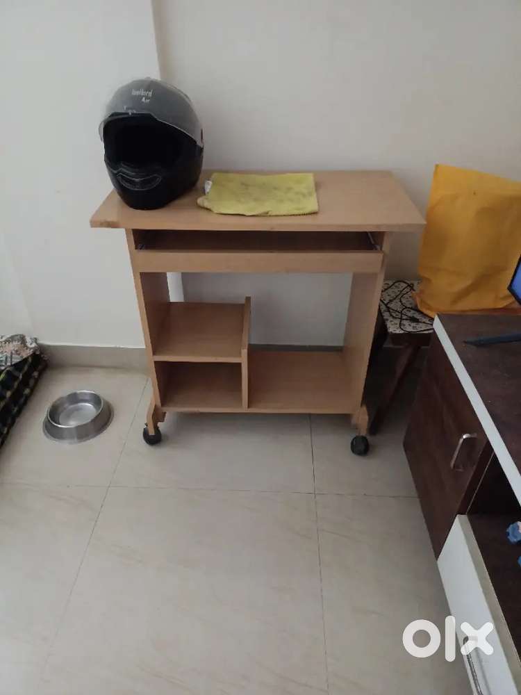 Computer table and double bed for sale