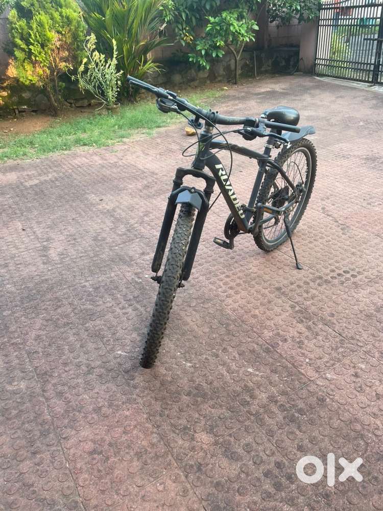 Model ROADEO Purchased on 2021. In working condition.