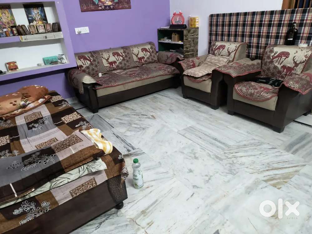 Looking for students or working man and woman for PG