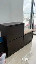Shoe Rack with Seating