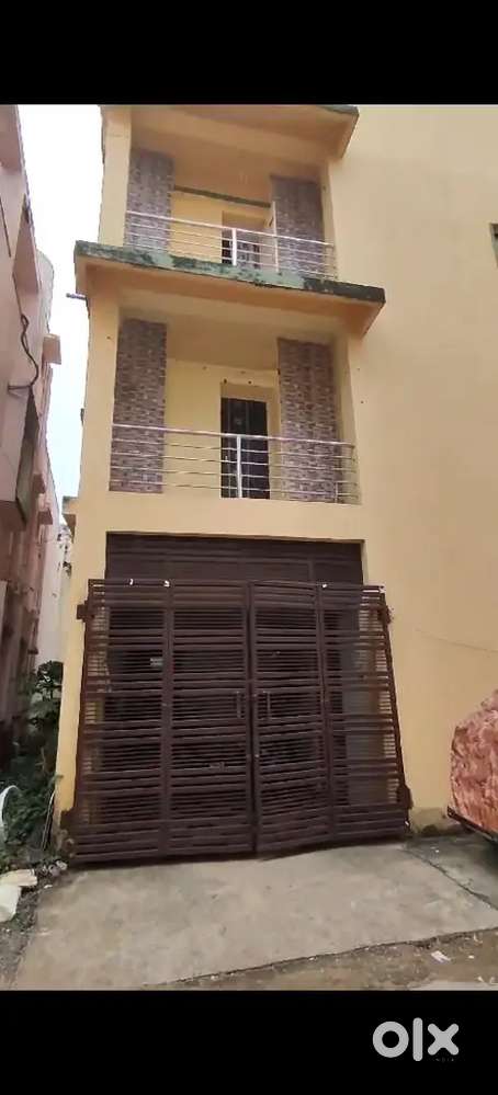 1 Male Job holder roommate required at Bomikhal