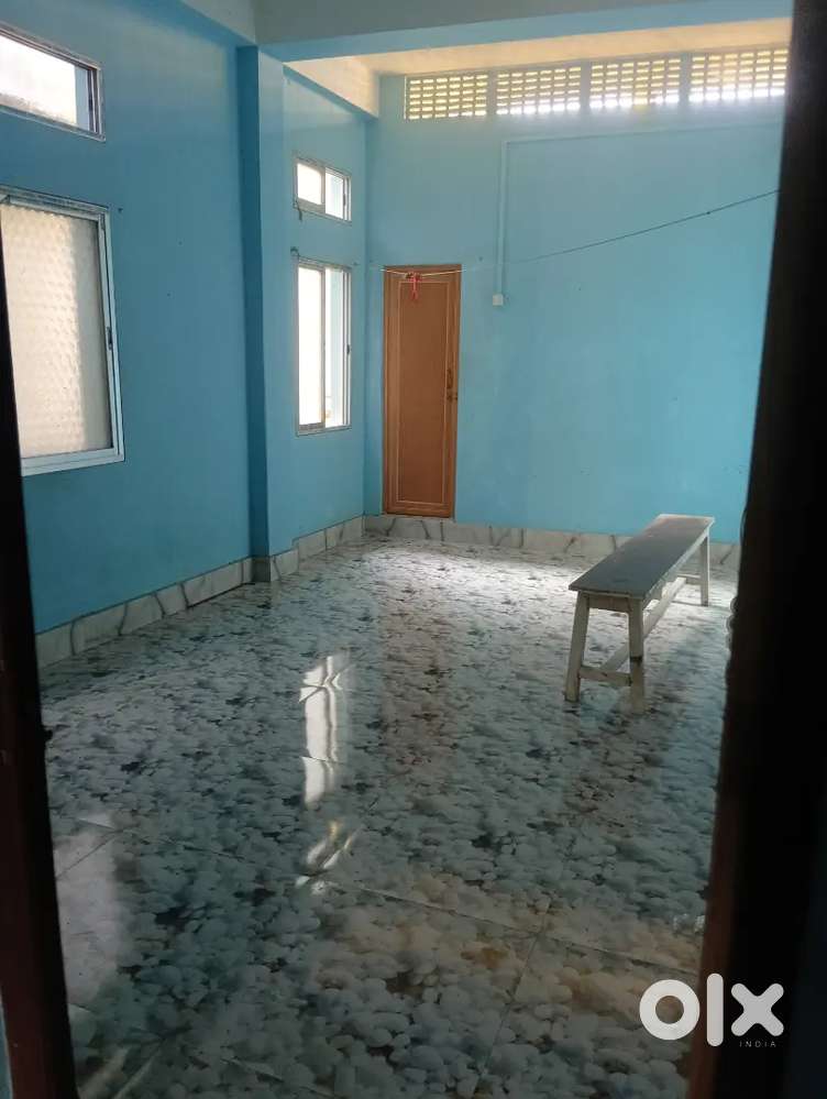 2Bhk room available for rent