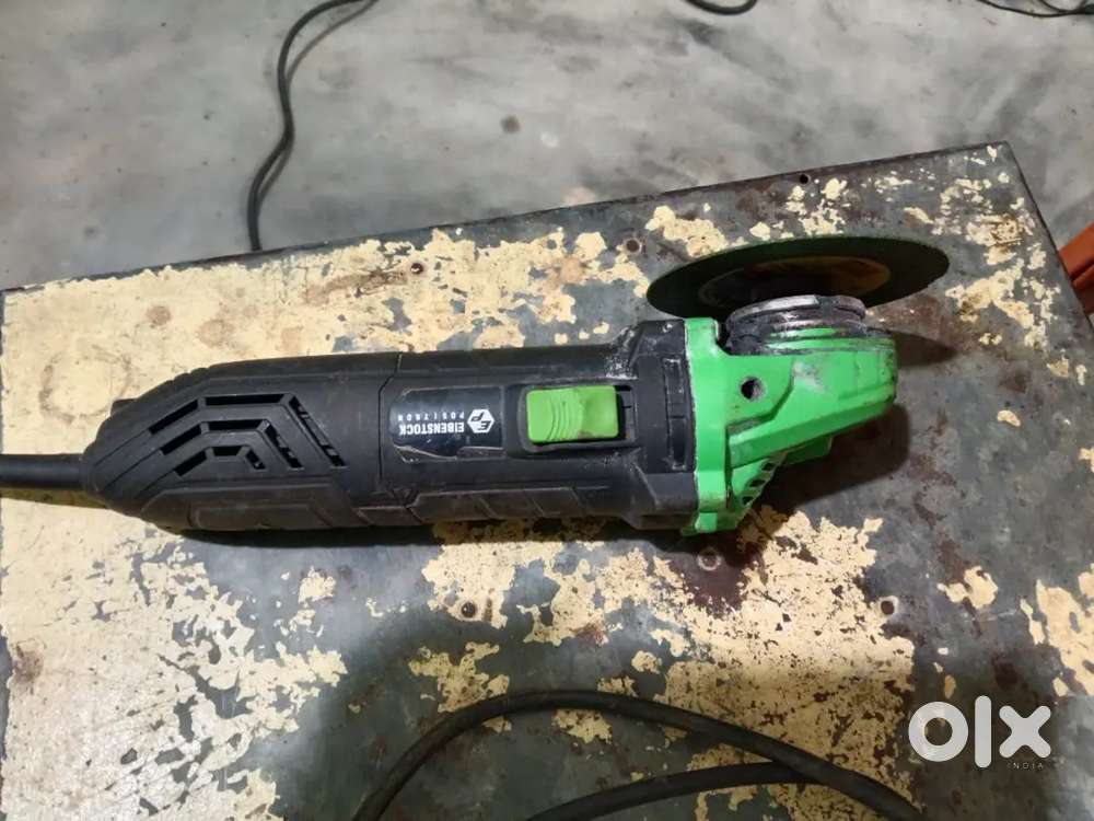 Screw machine cutting machines