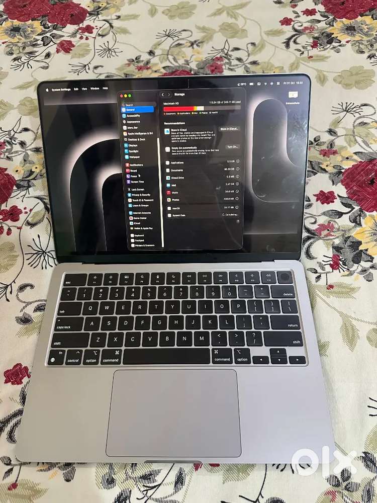 MacBook M2 2022
8/256   13.6 inch