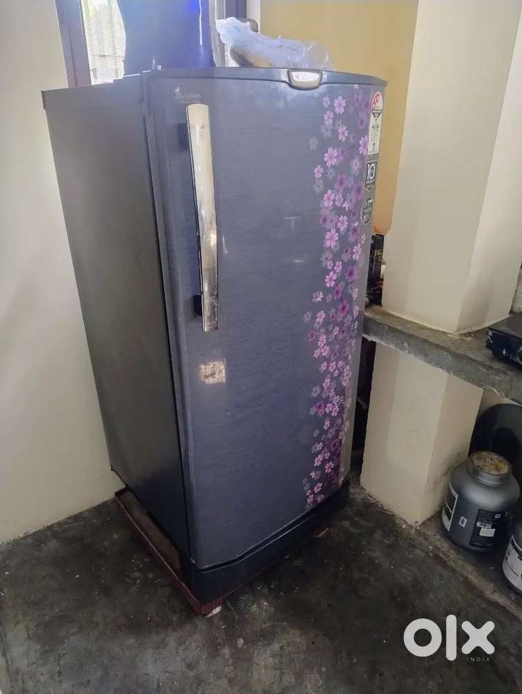 To be sell godrej fridge
