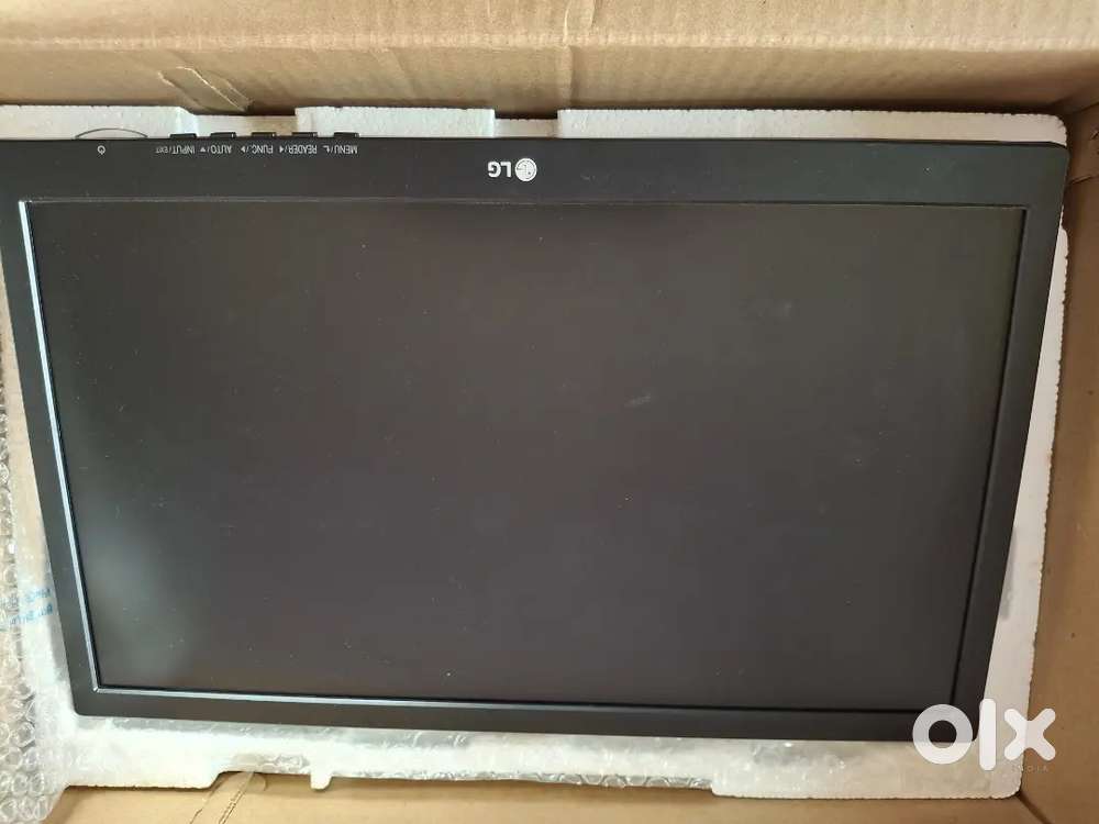 LG 19M38 HD LED Monitor (47cm) - Excellent Condition - Barely Used