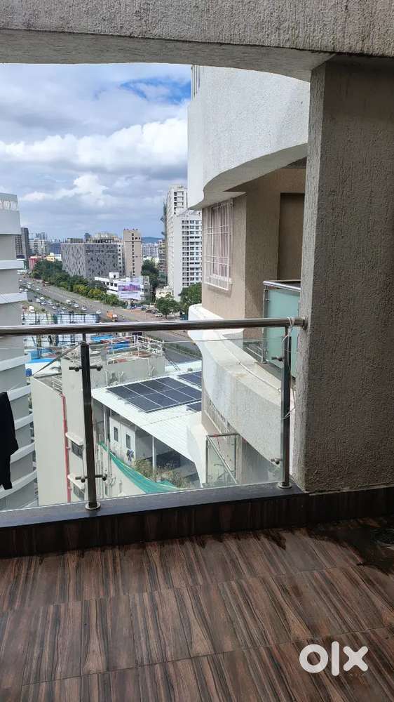 Rommate needed in 2bhk flat bhumkar chowk hughway