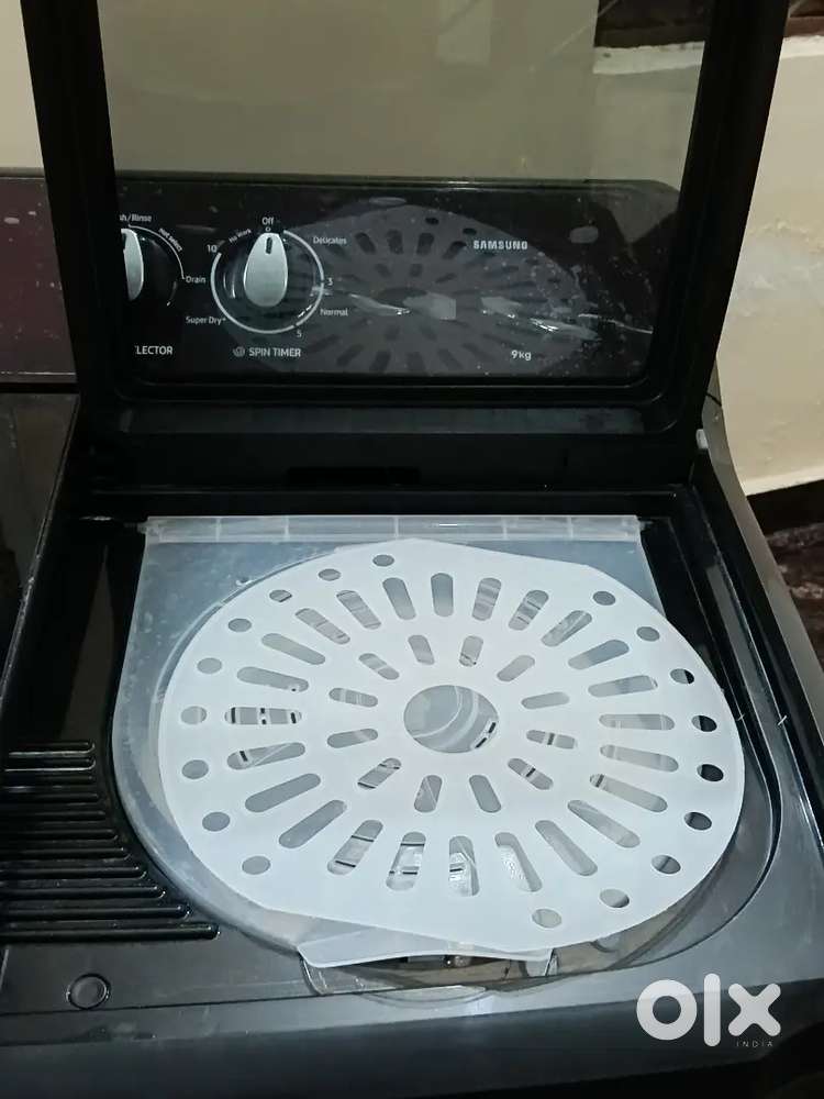 Samsung semi automatic washing machine.