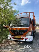 EICHER 20 feet Light used Vehicle.