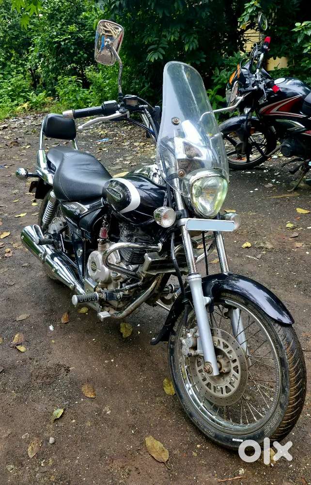Bajaj Avenger Cruise 220 (Auburn Black)