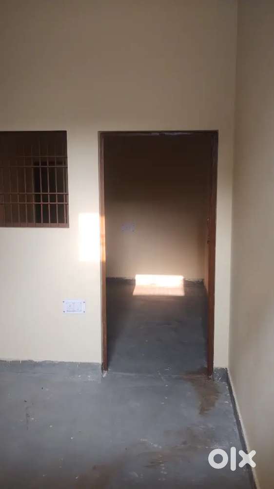 1 Room Set with Kitchen & Bathroom for Rent – East Facing