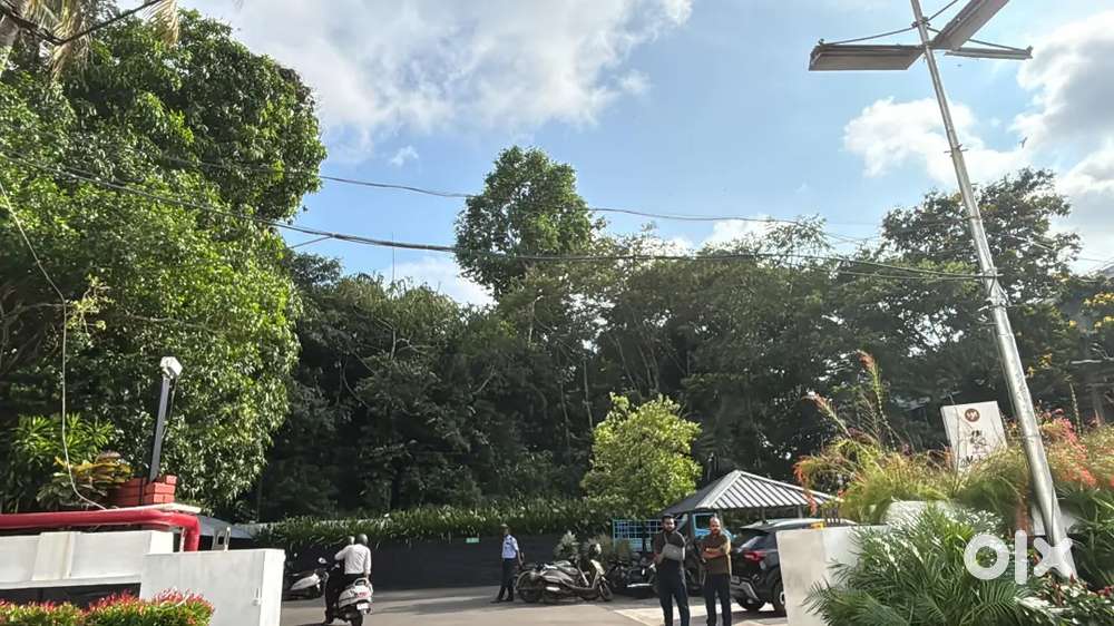 HOUSE KEEPER & CLEANING