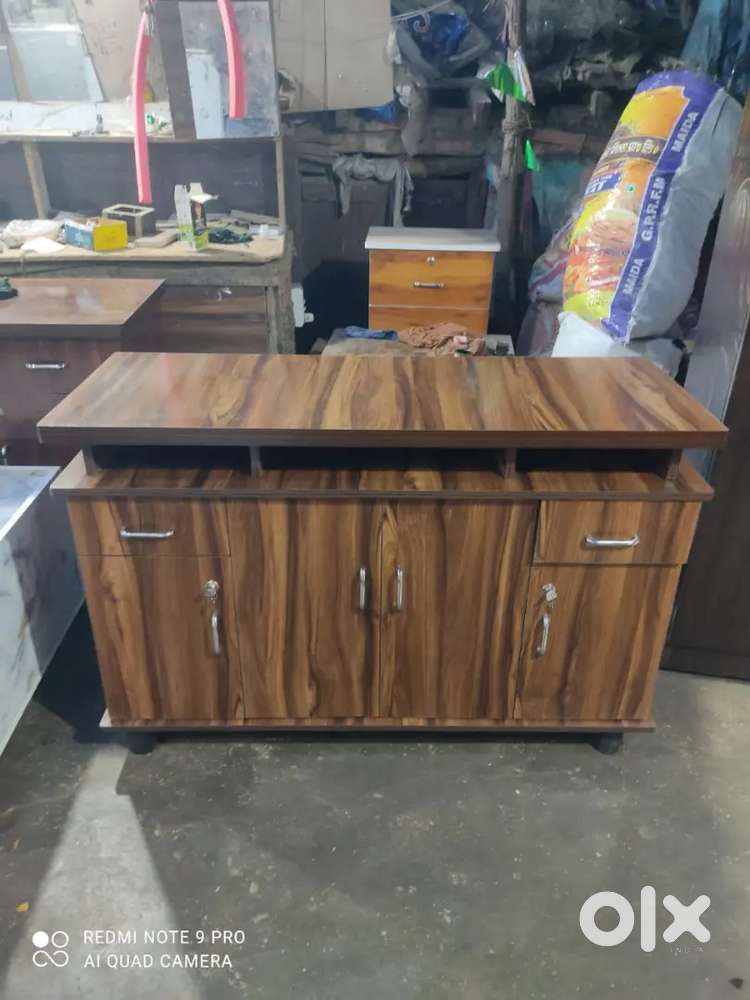 It's New manufacturing TV TABLE 4 FEET