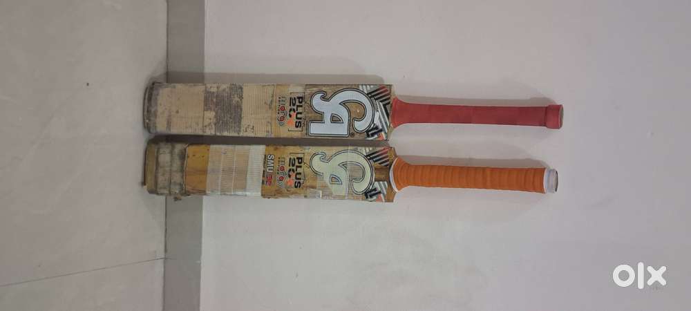 2 old cricket bats kashmir willow