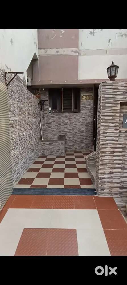 1BHK Semi Furnished (80 Var) House