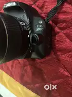 Canon 200D with dual lens less used dont ask cheap offers