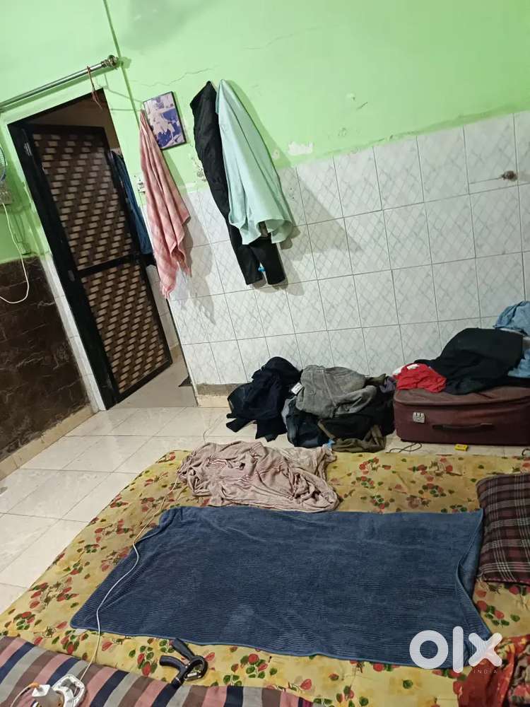 Need 1 room mate in 1BHK Flat