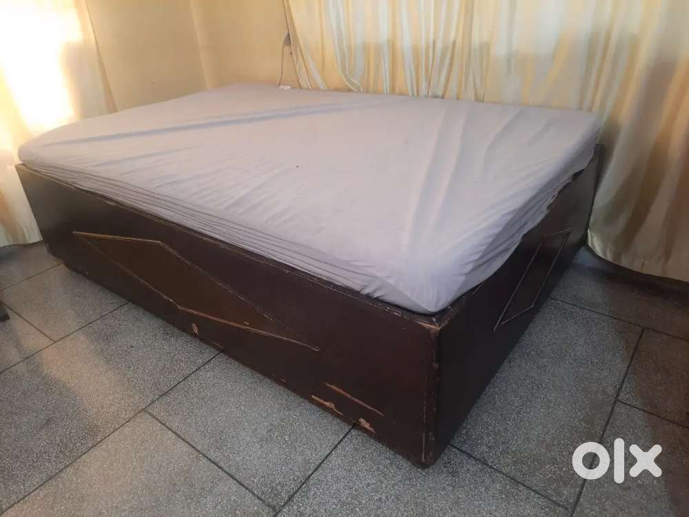 Deewan bed 4X6