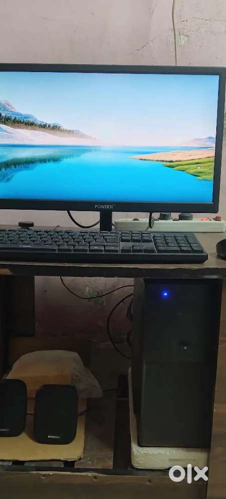 Assembl desktop computer