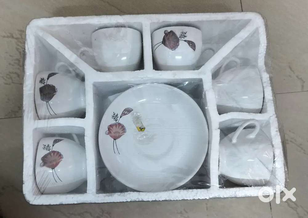 Whole New Set of Cup n Saucer(12 Pieces)