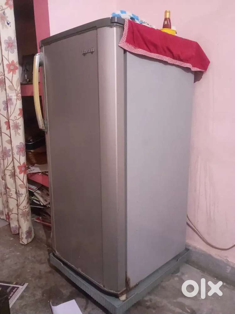 Samsung 165L Single Door Refrigerator + Stand, Fully Working Condition