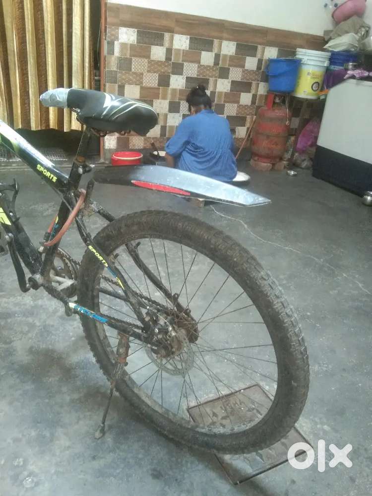 Double disc brake bicycle