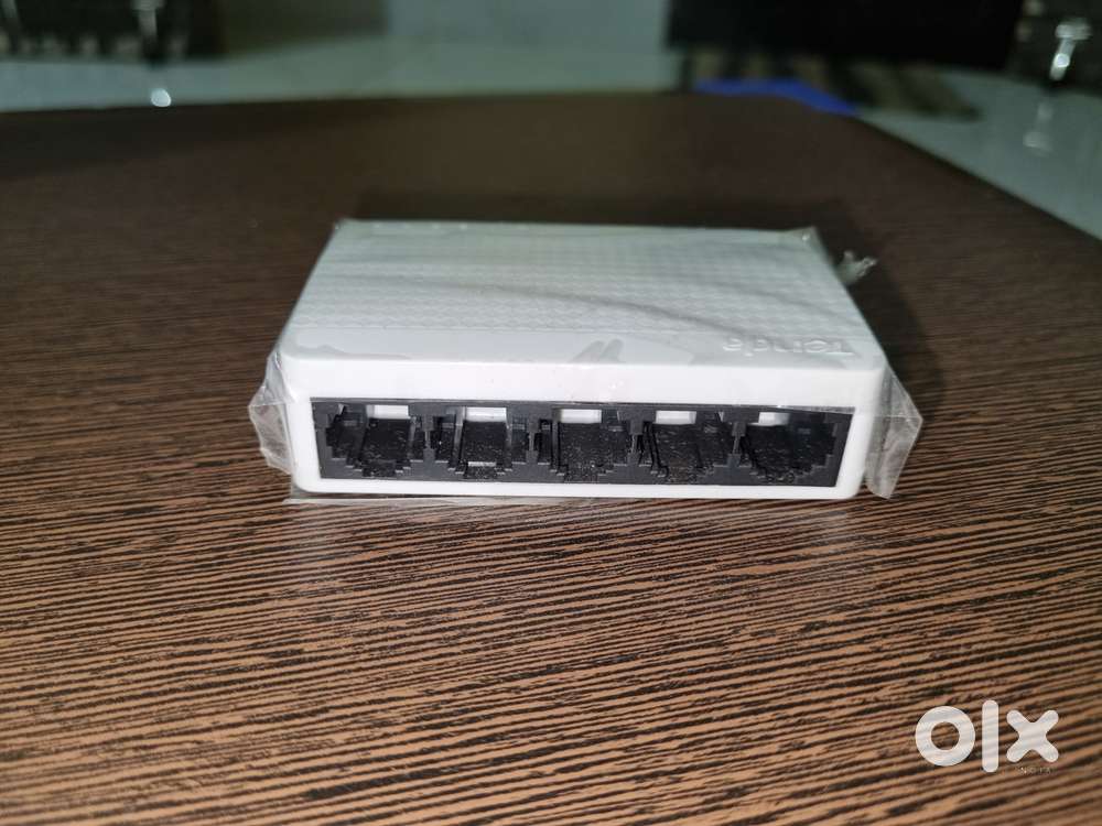 5 port desktop switch for sale Rs. 700
